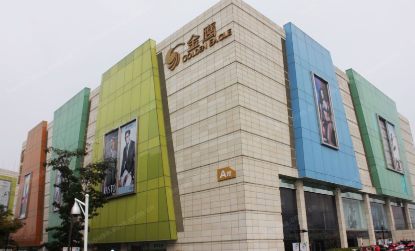 玛曲金鹰奥莱城